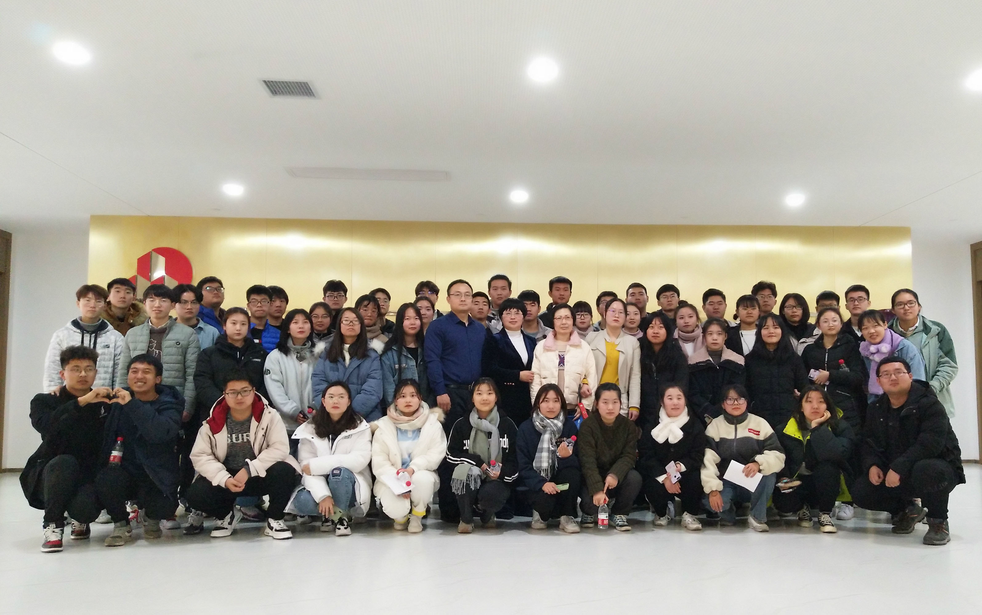 校企合作|西安思源学院师生到我星空网页版·官方站在线登入-星空（中国）交流学习